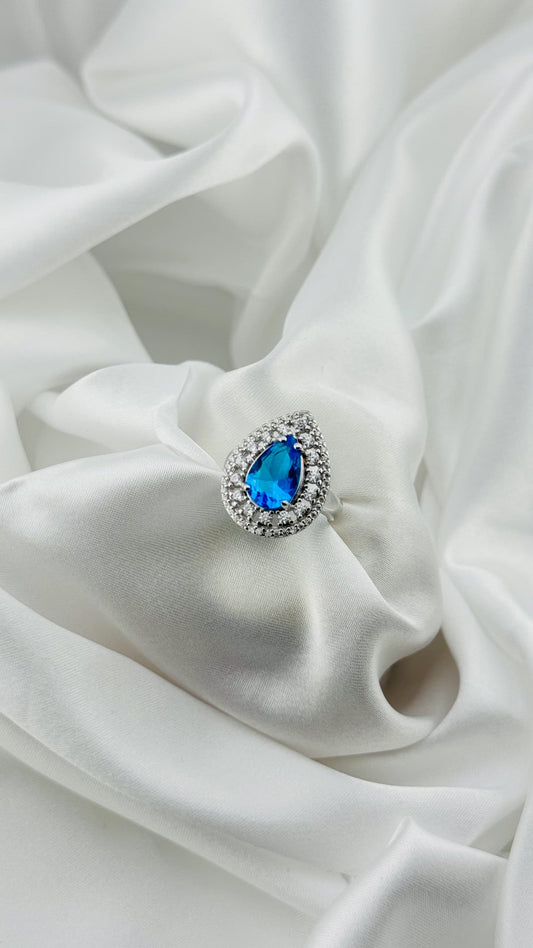 Anillo lágrima azul con doble halo en plata italiana 925