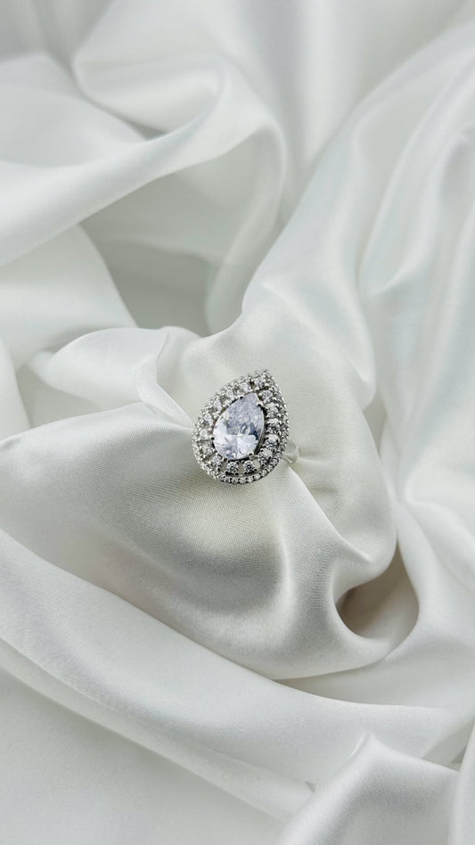 Anillo lágrima circonia blanca con doble halo en plata italiana 925