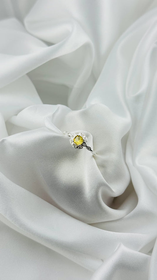 Anillo floral vintage con circonia amarilla en plata italiana 925