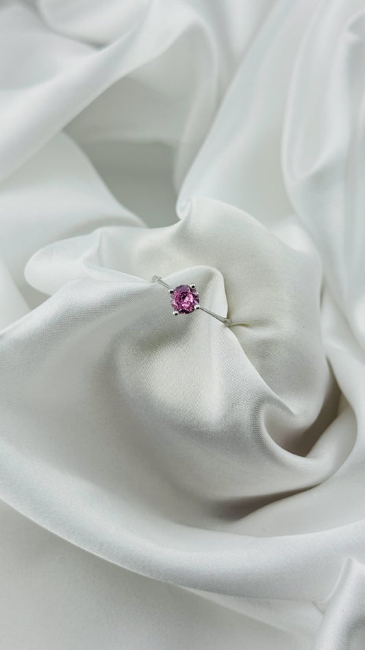 Anillo solitario con piedra rosa en plata italiana 925