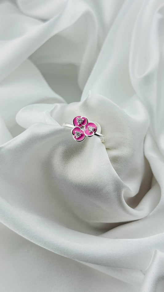 Anillo floral con esmalte rosa y circonias en plata italiana 925