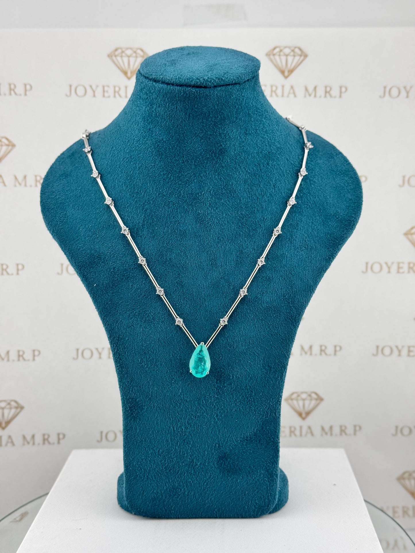 Gargantilla Gota Verde Elegance – Plata 925 Bañada en Oro o Rodio
