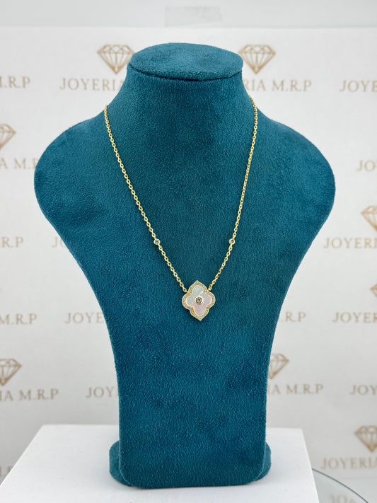 Gargantilla Trébol Nácar Rosa – Plata 925 Bañada en Oro