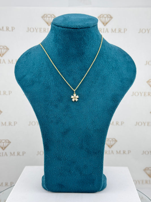 Gargantilla Flor Perla Brillante – Plata 925 Bañada en Oro o Rodio