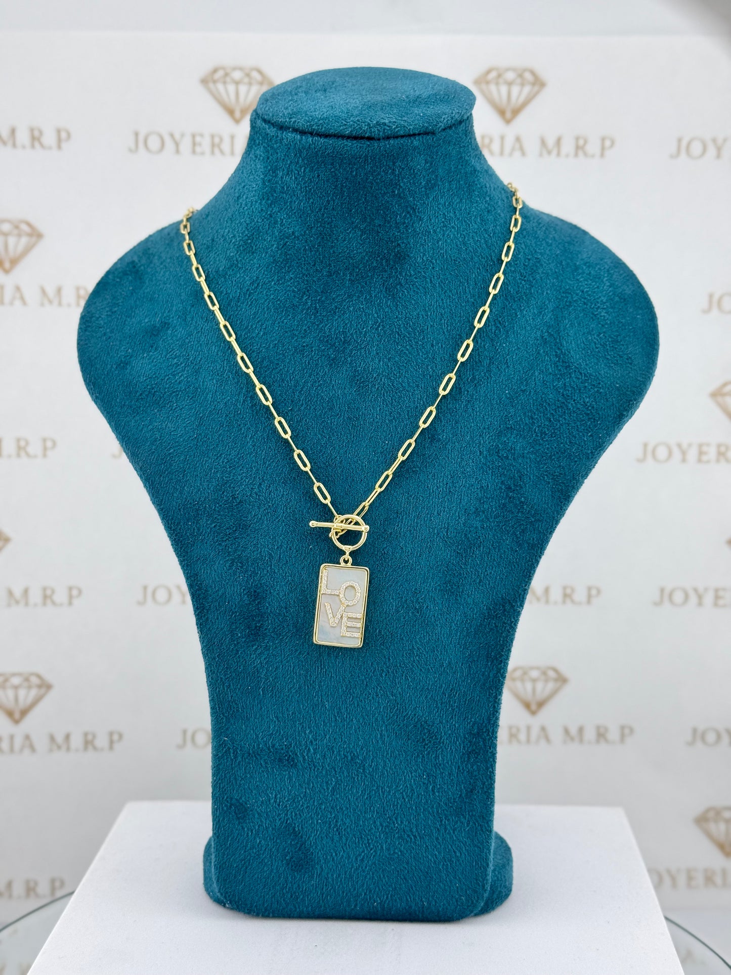 Gargantilla Paperclip LOVE – Plata 925 Bañada en Oro