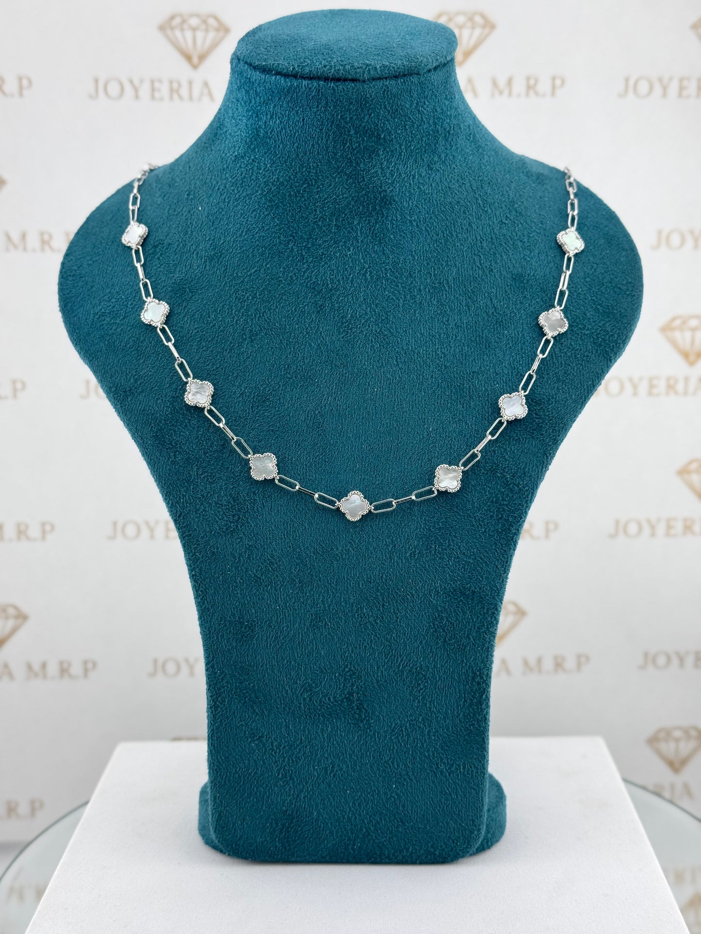 Gargantilla Paperclip Clover Deluxe – Plata 925 (Blanco o Negro)