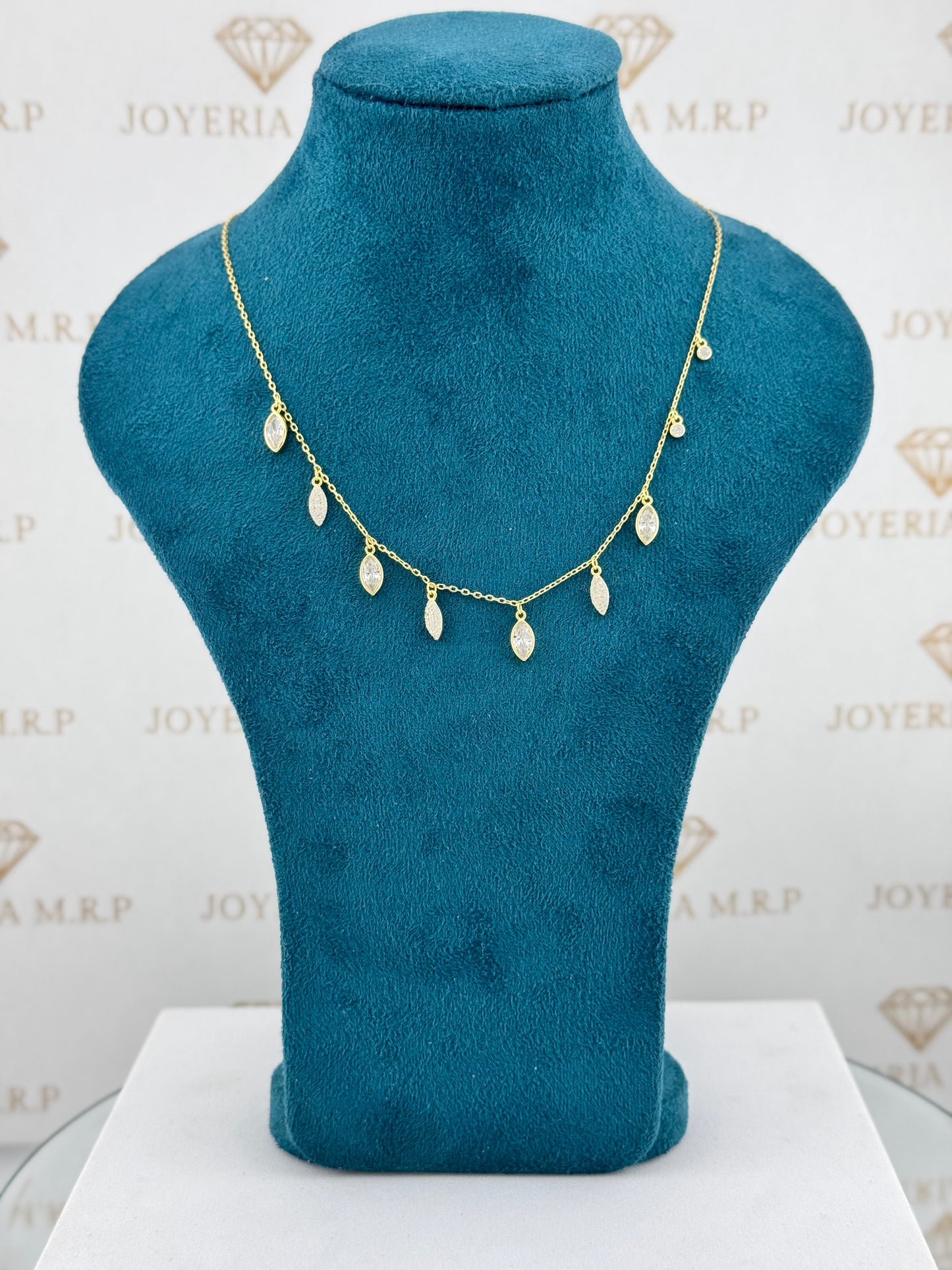 Gargantilla Gotas Brillantes – Plata 925 Bañada en Oro