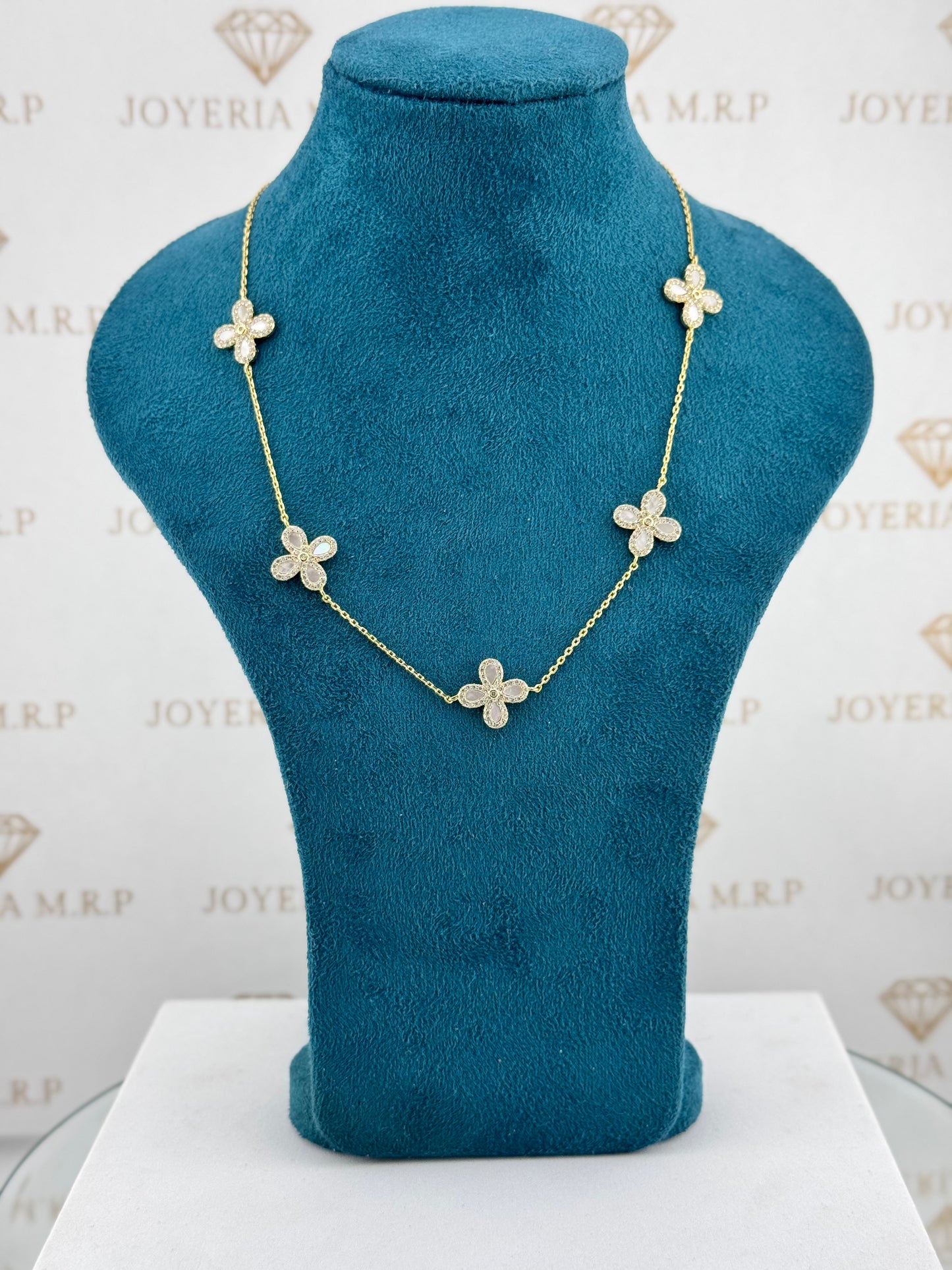 Gargantilla Clover Nácar Múltiple – Plata 925 Bañada en Oro