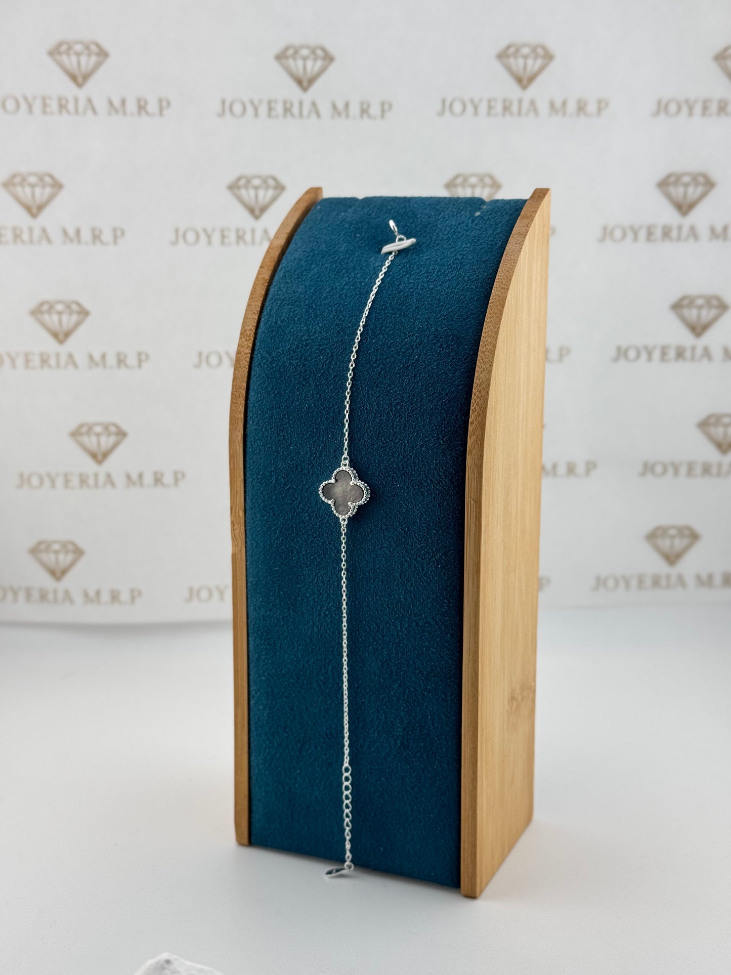 Pulsera Trébol Nácar 15 mm – Pulsera Plata 925 Ajustable (Variantes de Color)