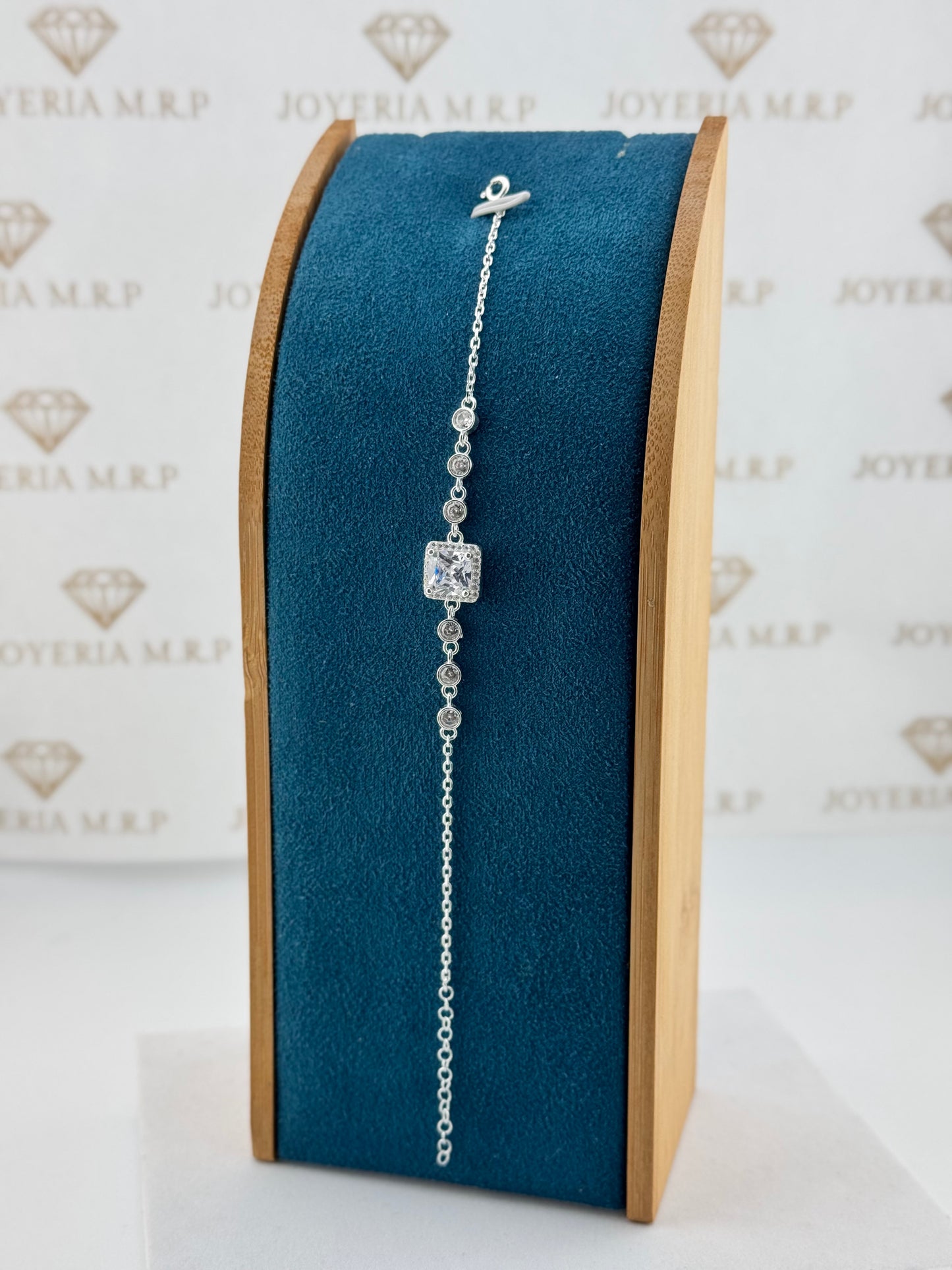 Pulsera Elegance Cuadrado Plata 925 – Diseño Brillante