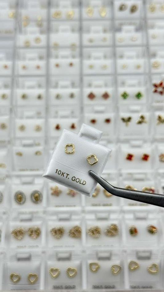 Aretes flor calada en Oro 10K