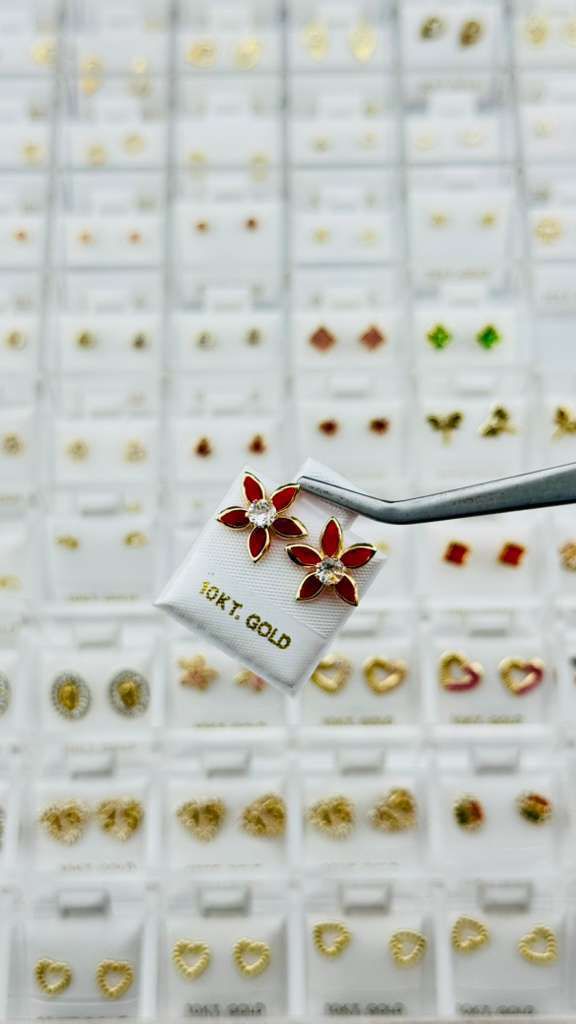 Aretes flor roja en Oro 10K