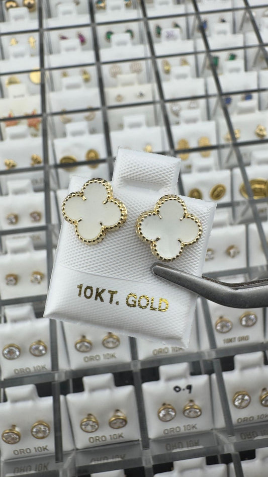 Aretes trébol blanco en Oro 10K