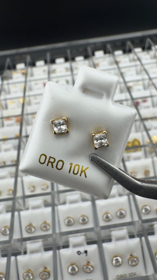 Aretes con piedra cuadrada en Oro 10K