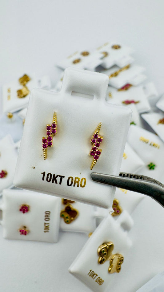 Aretes rayo con piedras rosadas en Oro 10K -Cierre de Rosca