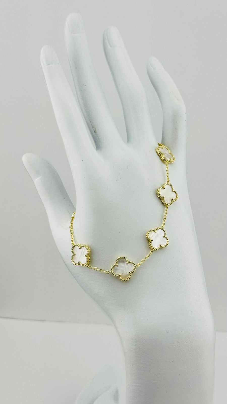 Pulsera Tréboles de Nácar en Plata con Baño de Oro