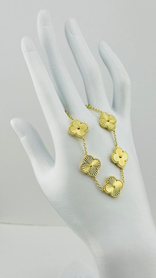 Pulsera Clásica Tréboles en Oro Grabado