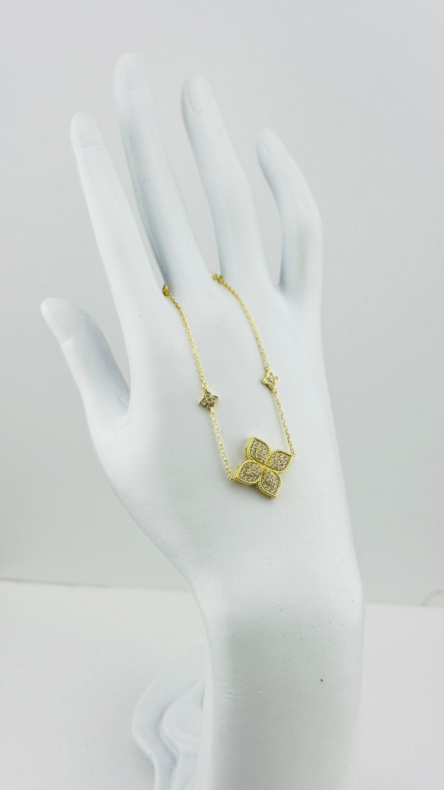 Pulsera Pétalos de Flor con Zirconias