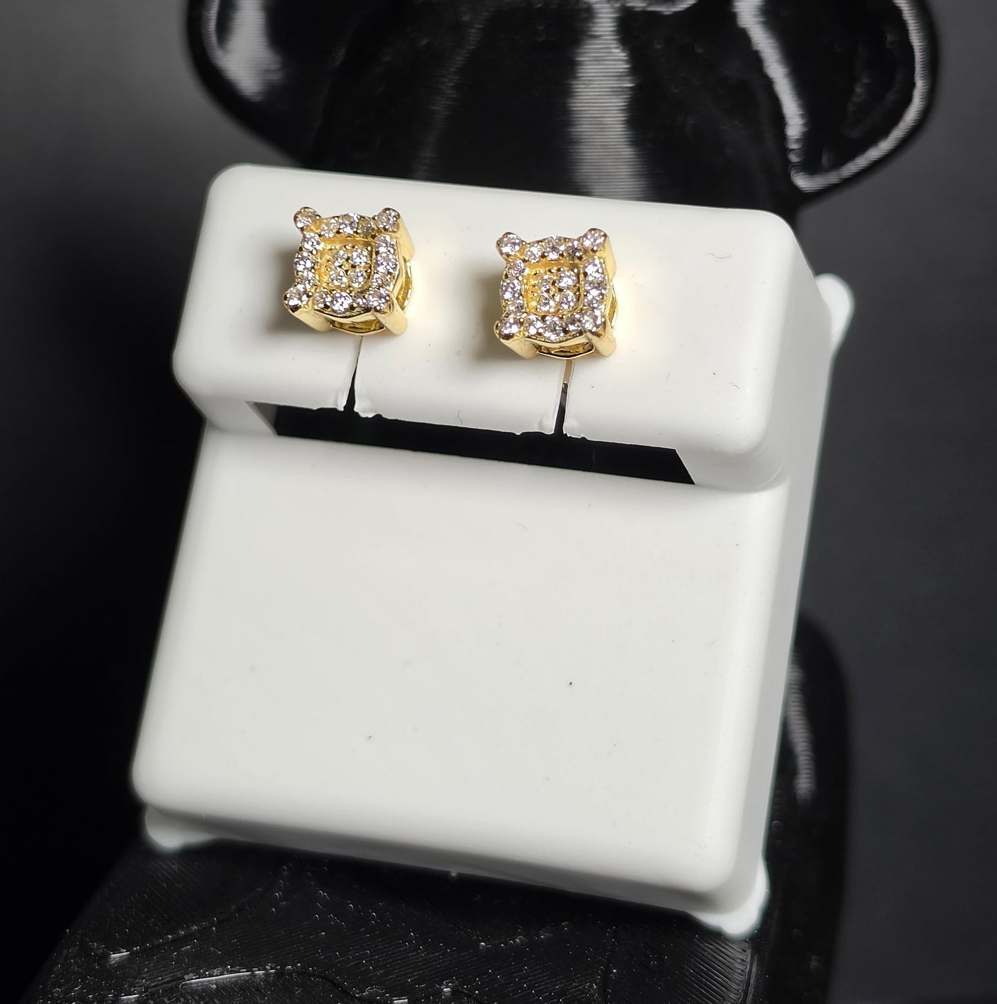 Aretes Royal Halo 6 mm con Moissanita VVS en Plata 925