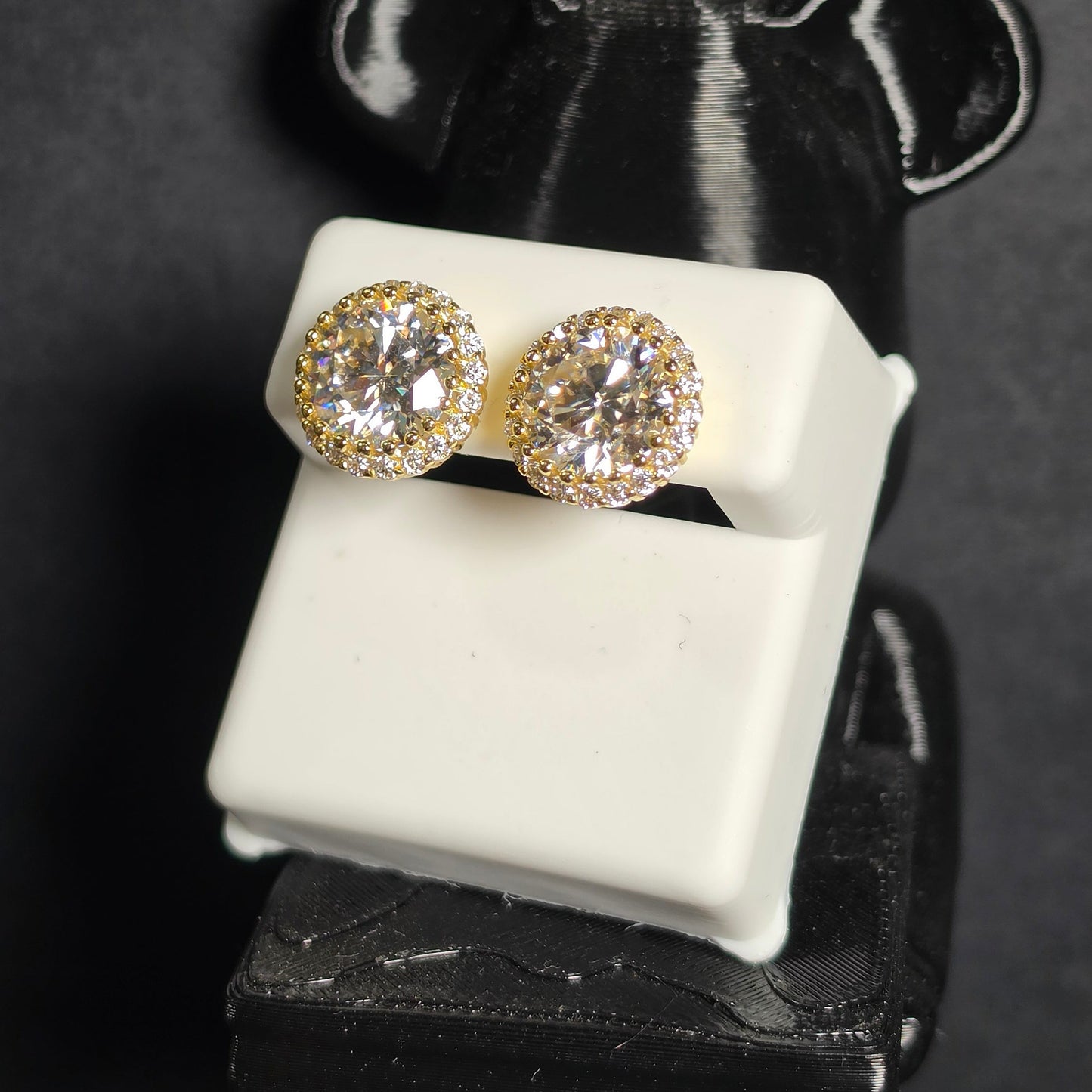 Aretes Halo Signature 6.62 CTW con Moissanita VVS en Plata 925